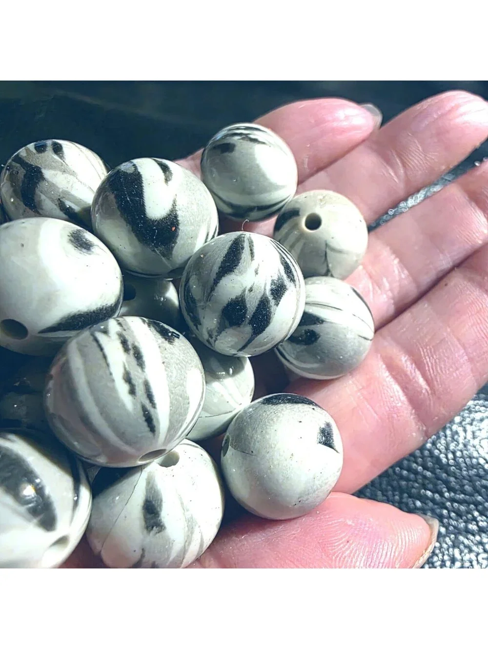 Vintage Y2K Modernist Abstract Round Light Dark Grey 16mm Acrylic Beads 10 pcs